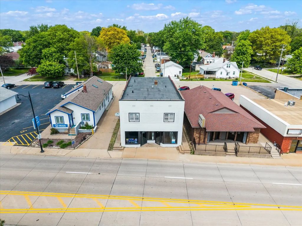 3313 Avenue Of The Cities, Moline