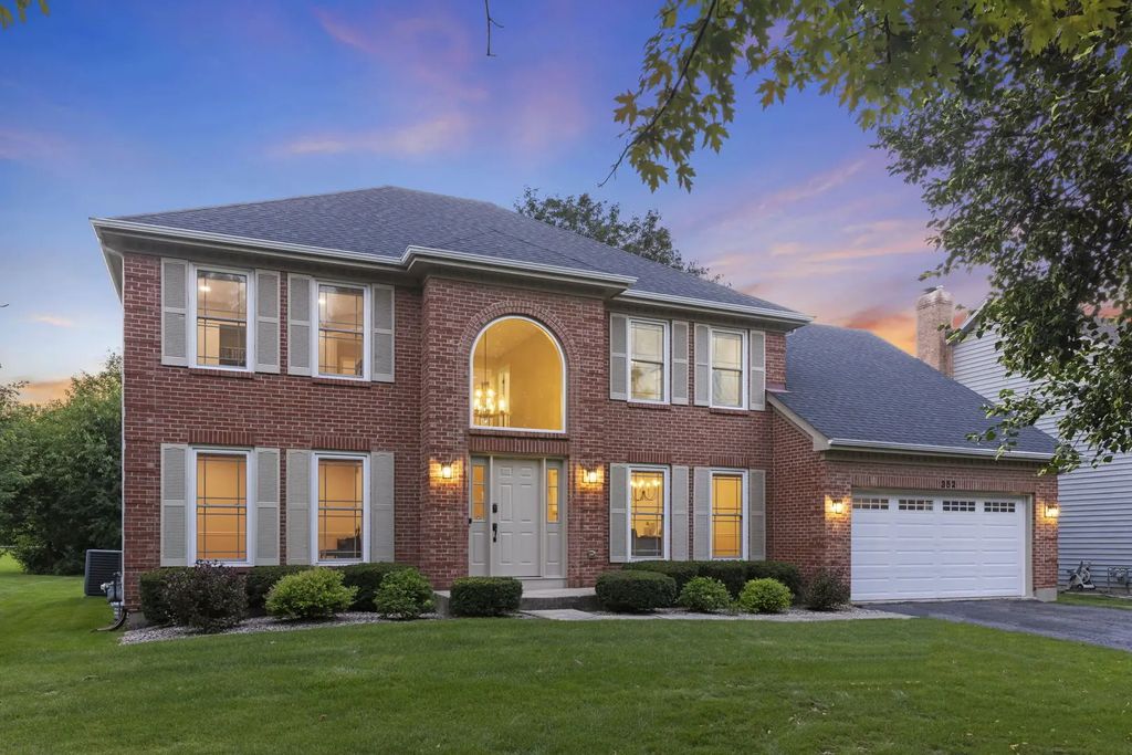 352 Millcreek Lane, Naperville