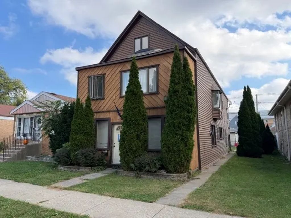 1409 Grove Avenue, Berwyn