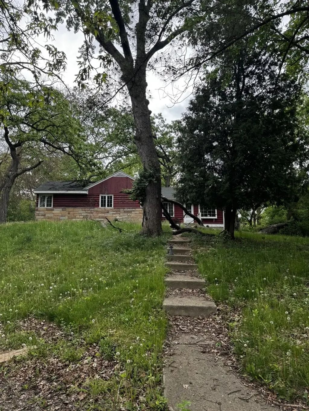 409 Ski Hill Road, Fox River Grove