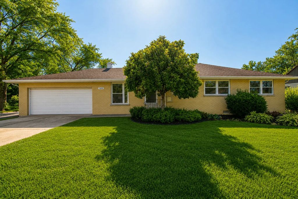 17649 65th Avenue, Tinley Park