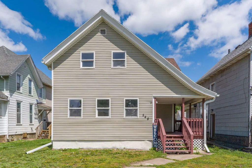 548 7th Avenue, Clinton