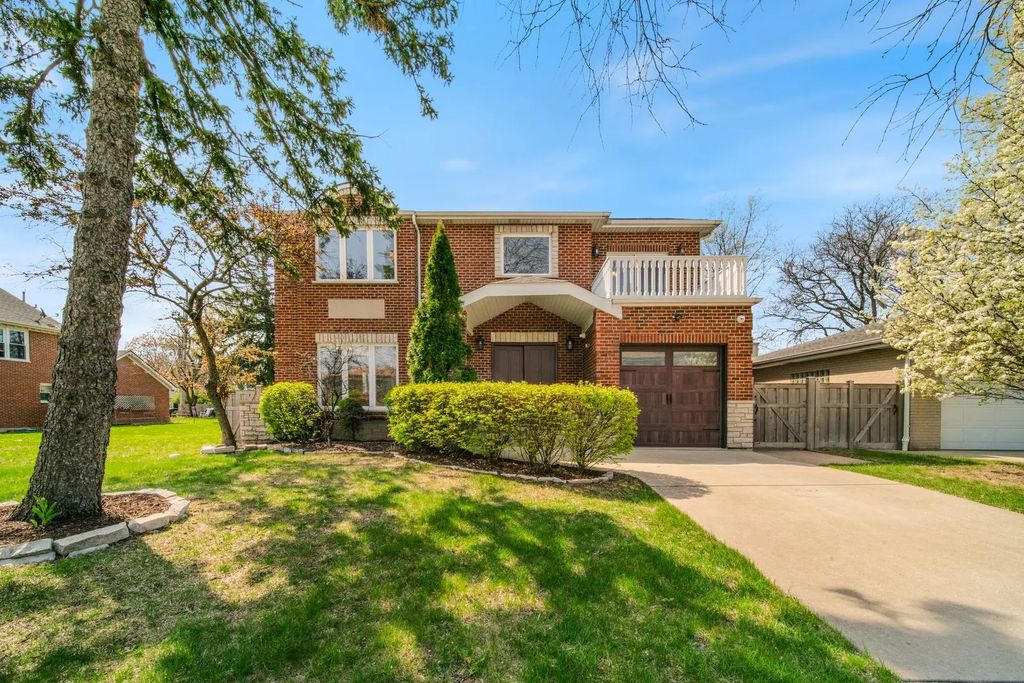 701 Oakton Street, Park Ridge
