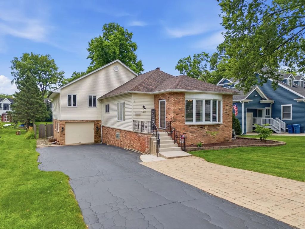 5417 Blodgett Avenue, Downers Grove