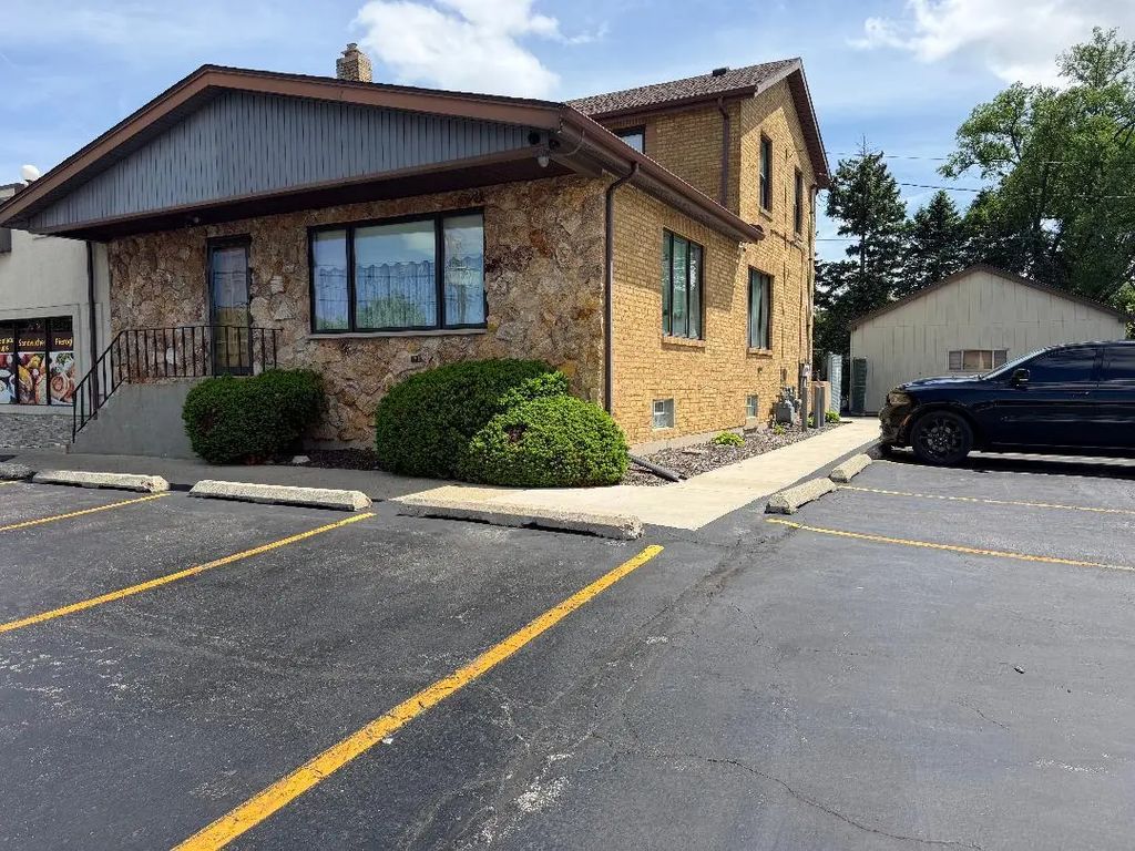 272 W Irving Park Road, Wood Dale
