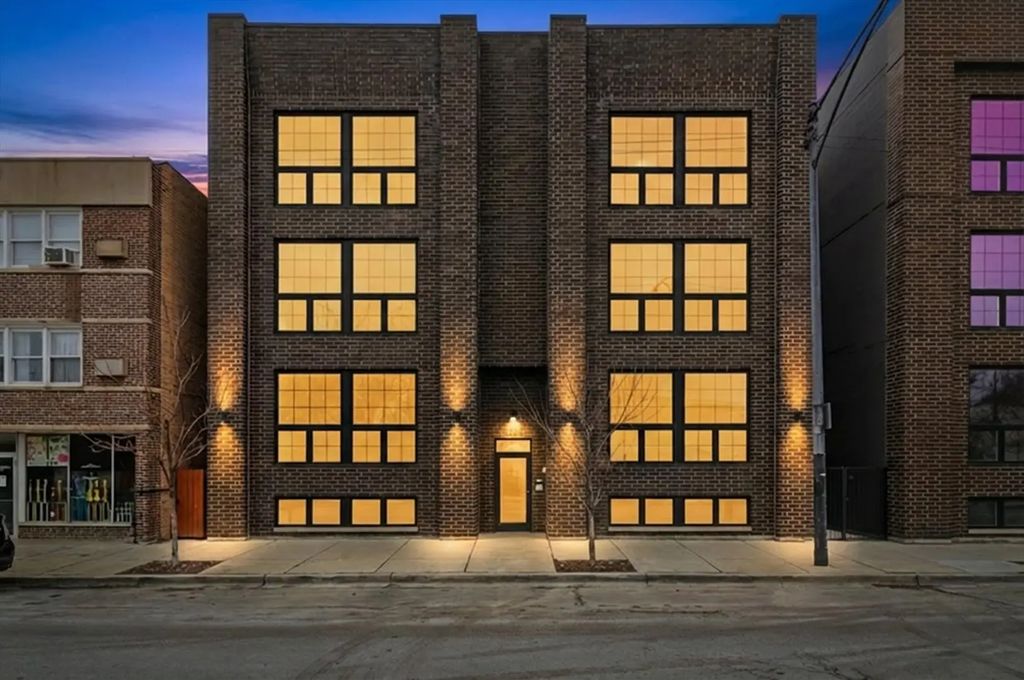 5824 N Lincoln Avenue 1s, Chicago