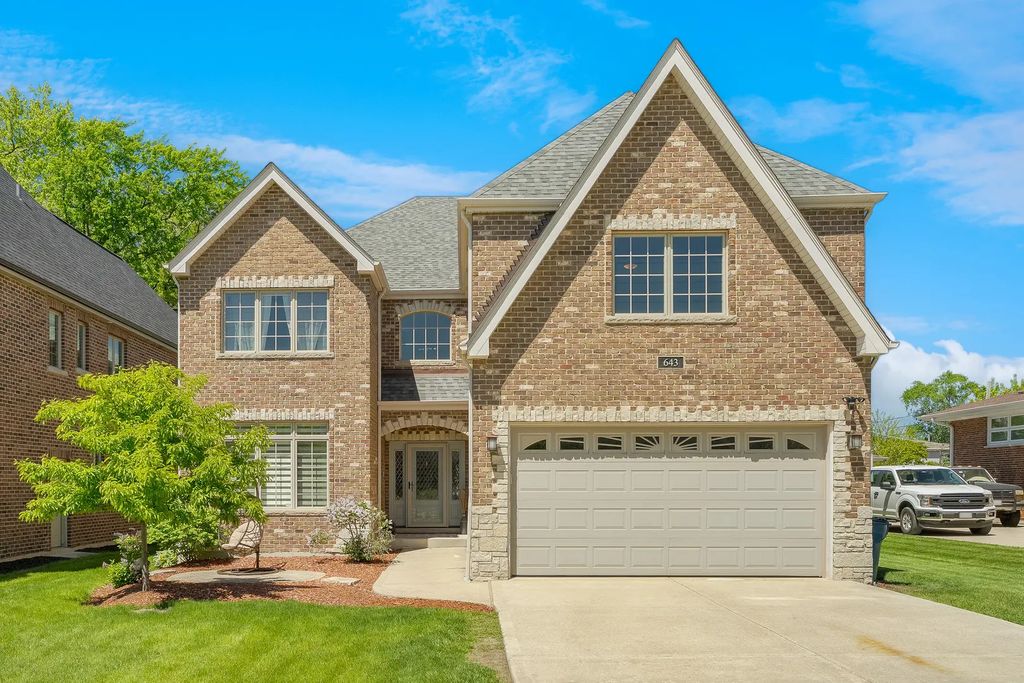 643 W Crockett Avenue, Elmhurst