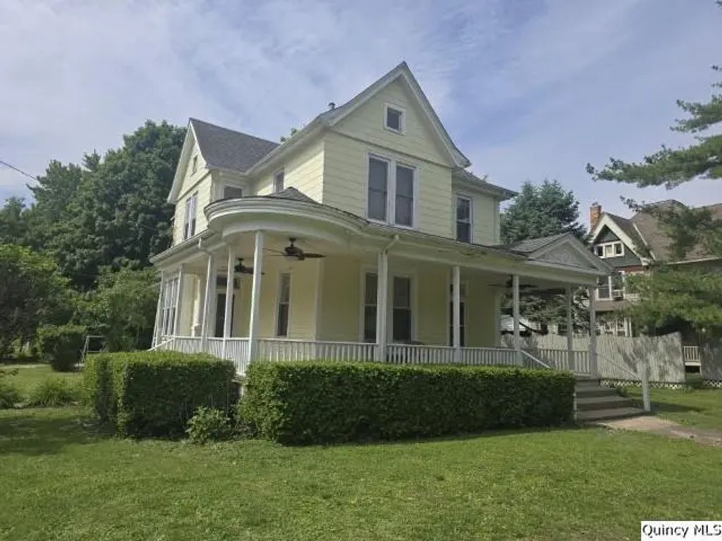 210 Main, Carthage