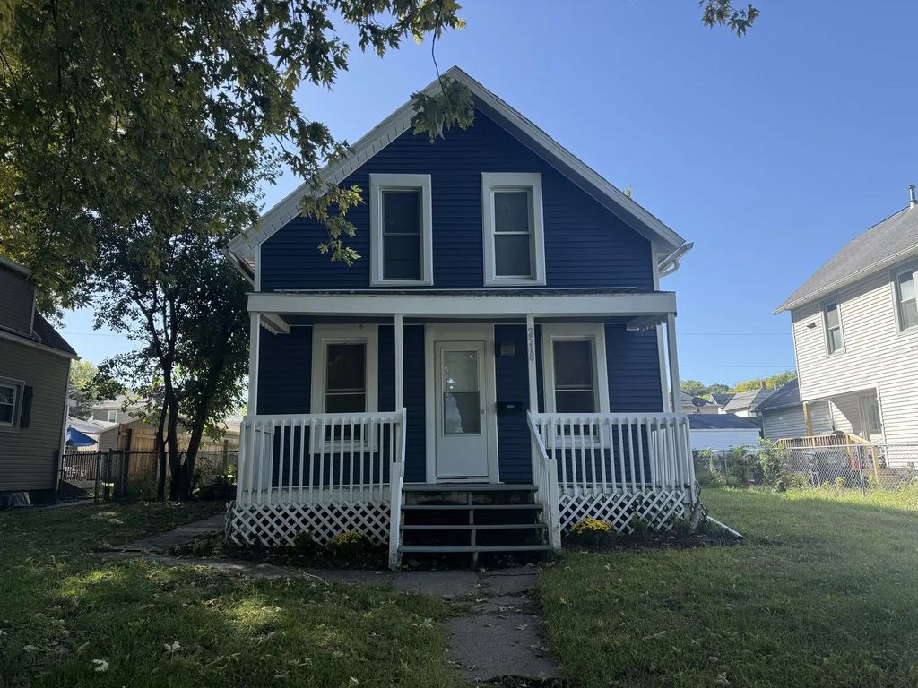 2518 5th Avenue, Moline