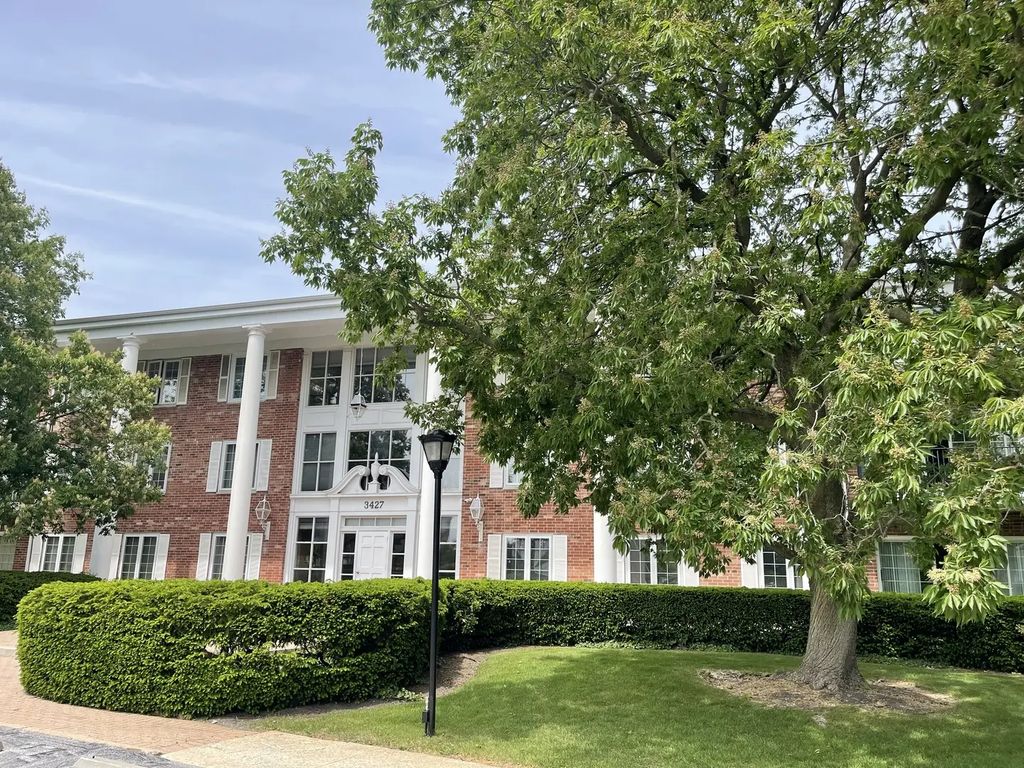 3427 Vollmer Road 109, Flossmoor