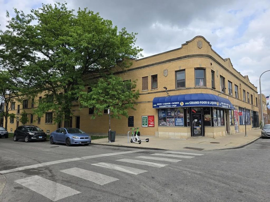 5120 W Grand Avenue, Chicago