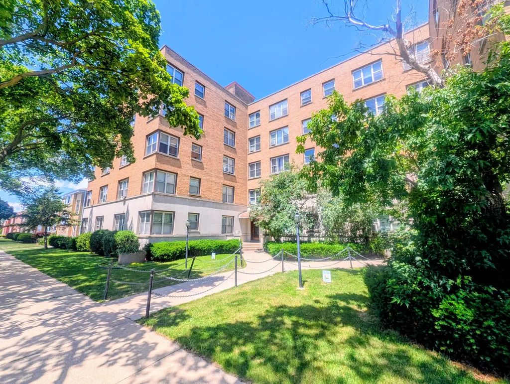 2610 W Balmoral Avenue 306, Chicago
