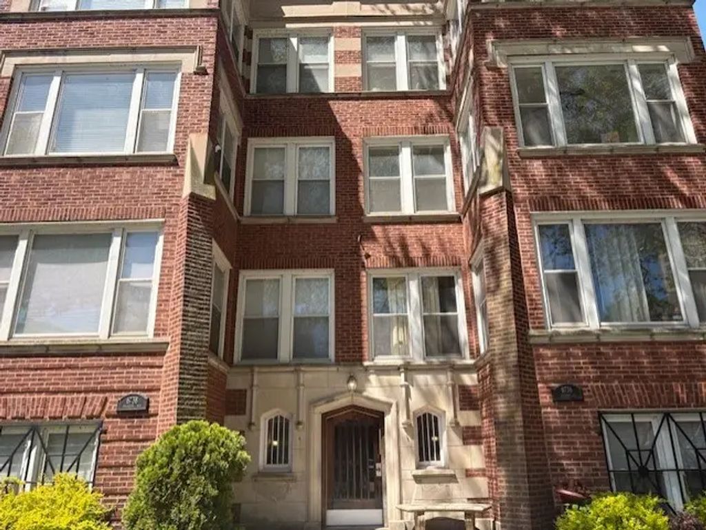 6738 S Crandon Avenue 1, Chicago