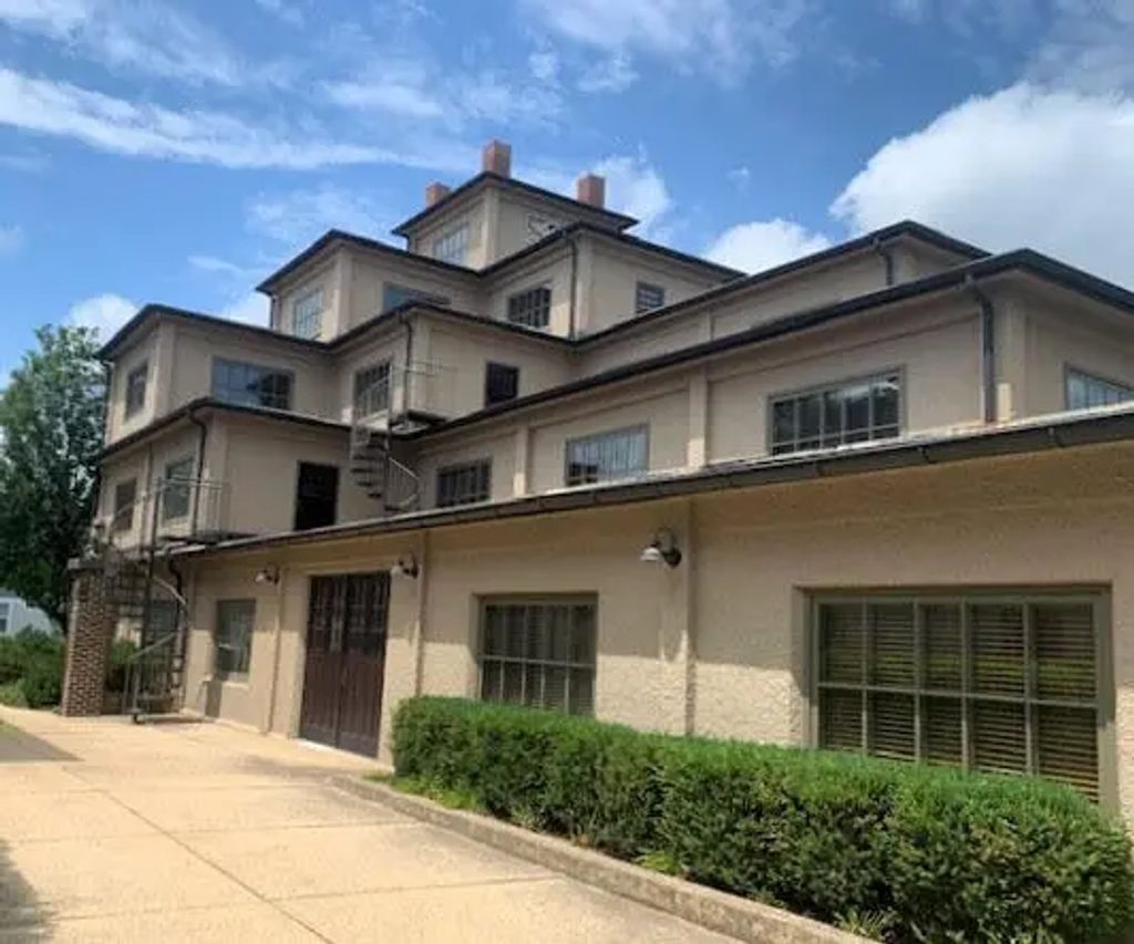 1508 S Batavia Avenue, Geneva