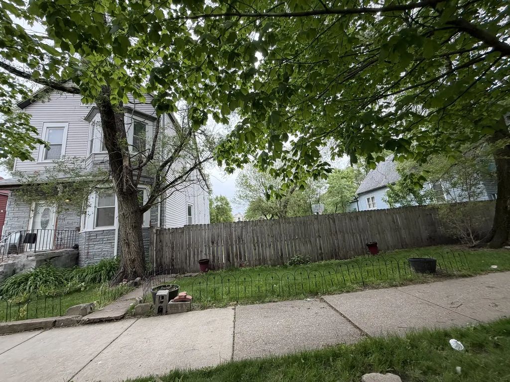 6137 S Wolcott Avenue, Chicago