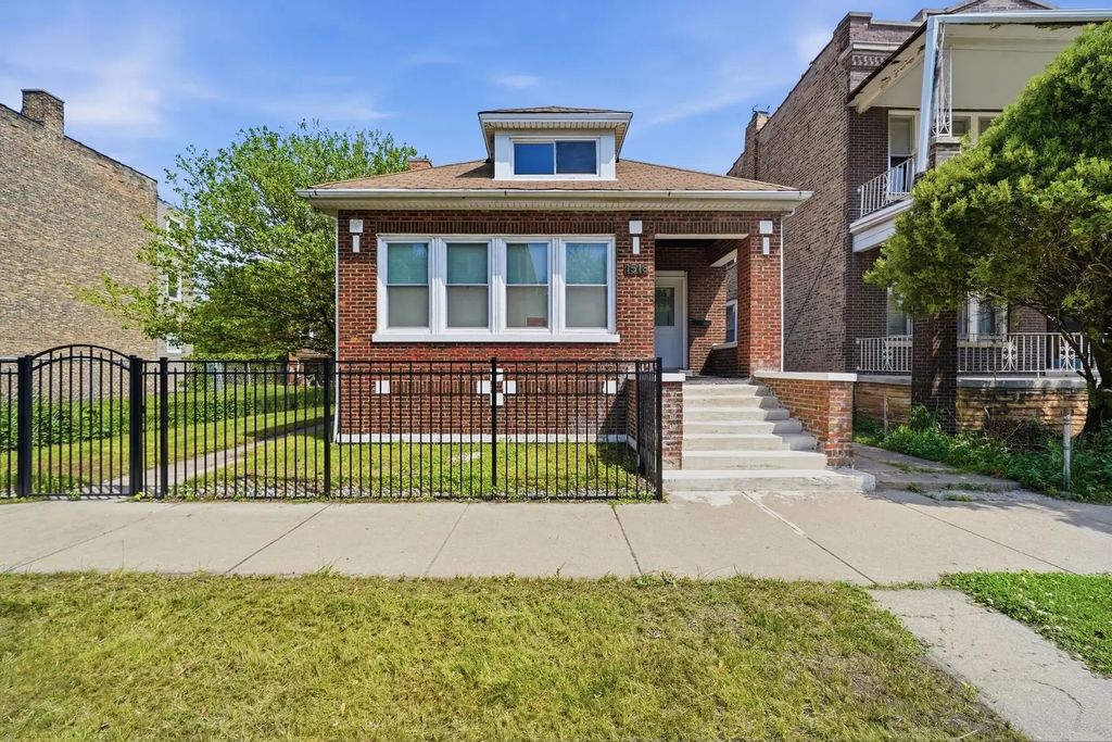 1518 E 73rd Place, Chicago, 60619