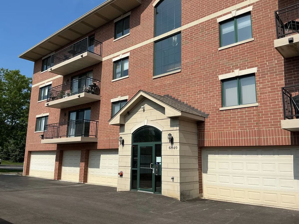6840 W Winding Trail 301, Oak Forest