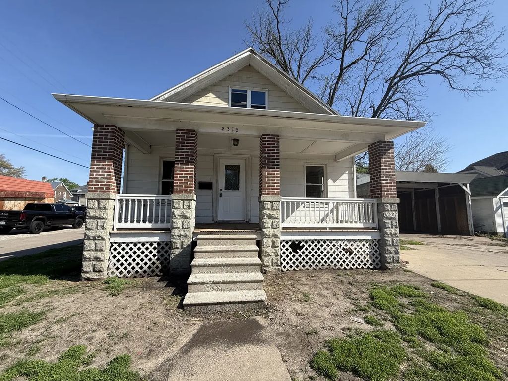 4315 4th Avenue, Moline