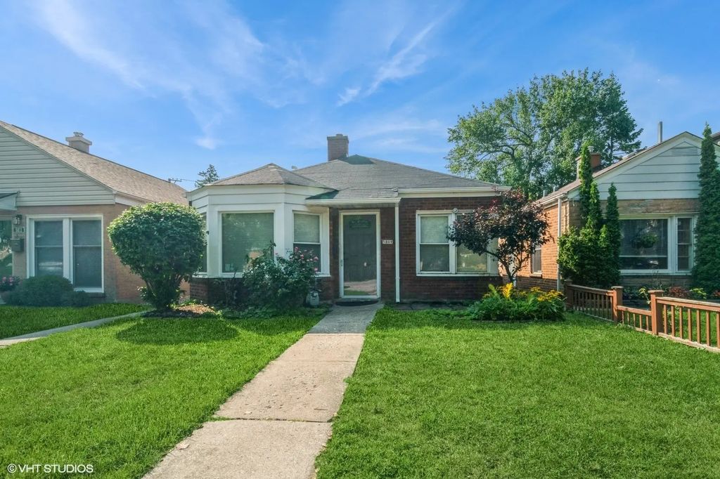 5809 N Rogers Avenue, Chicago, 60646