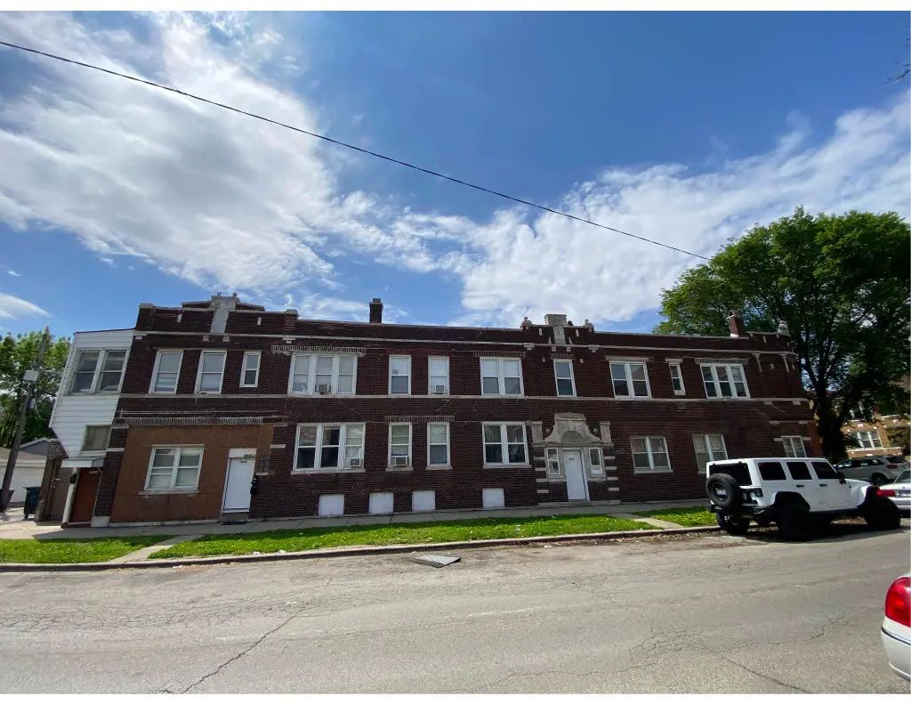 4035 S Richmond Street, Chicago, 60632