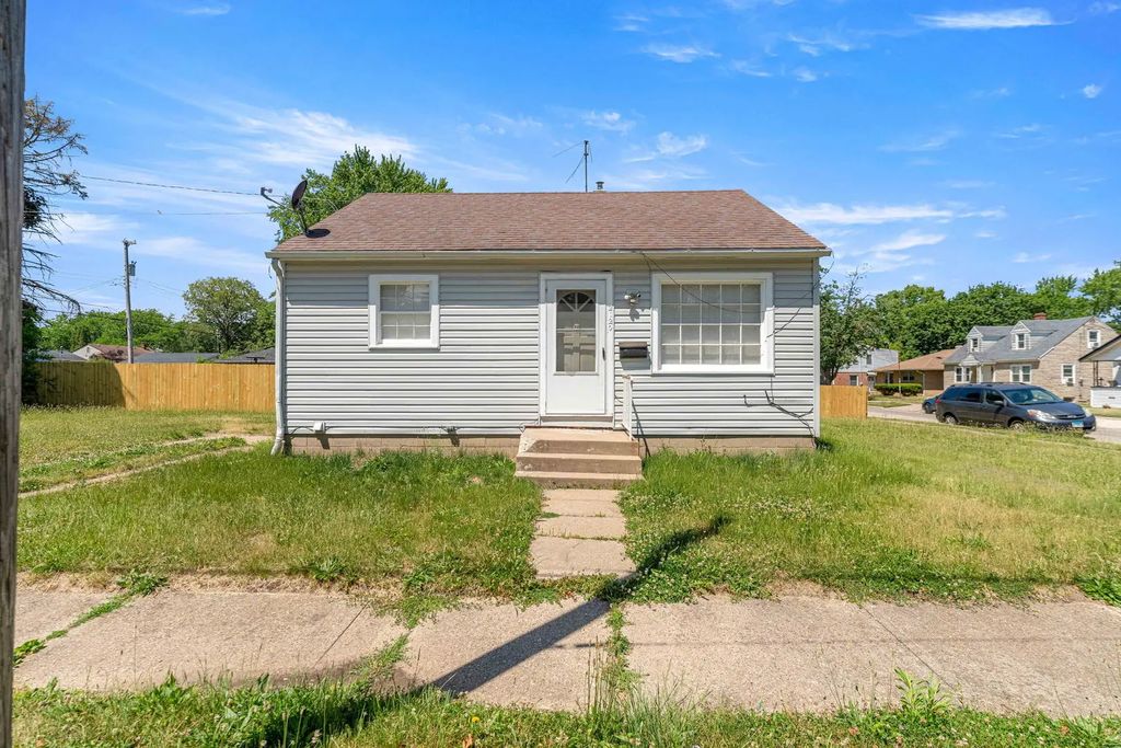 2120 Grenshaw Street, Rockford