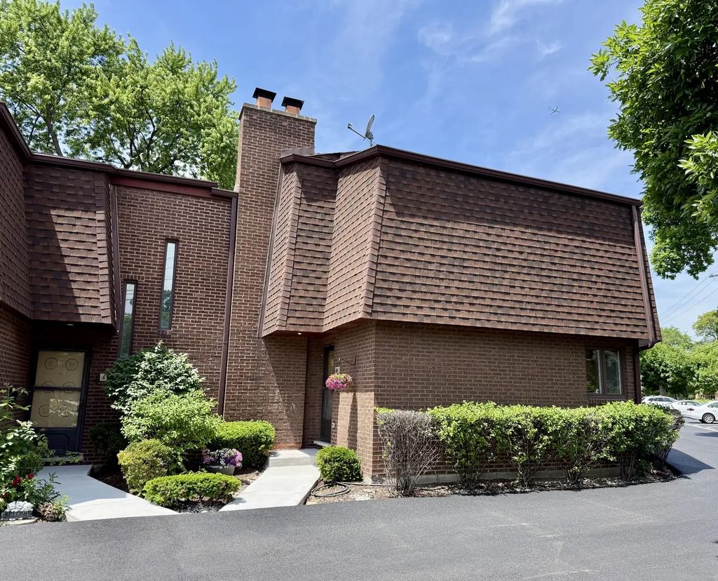 414 S Dee Road, Park Ridge