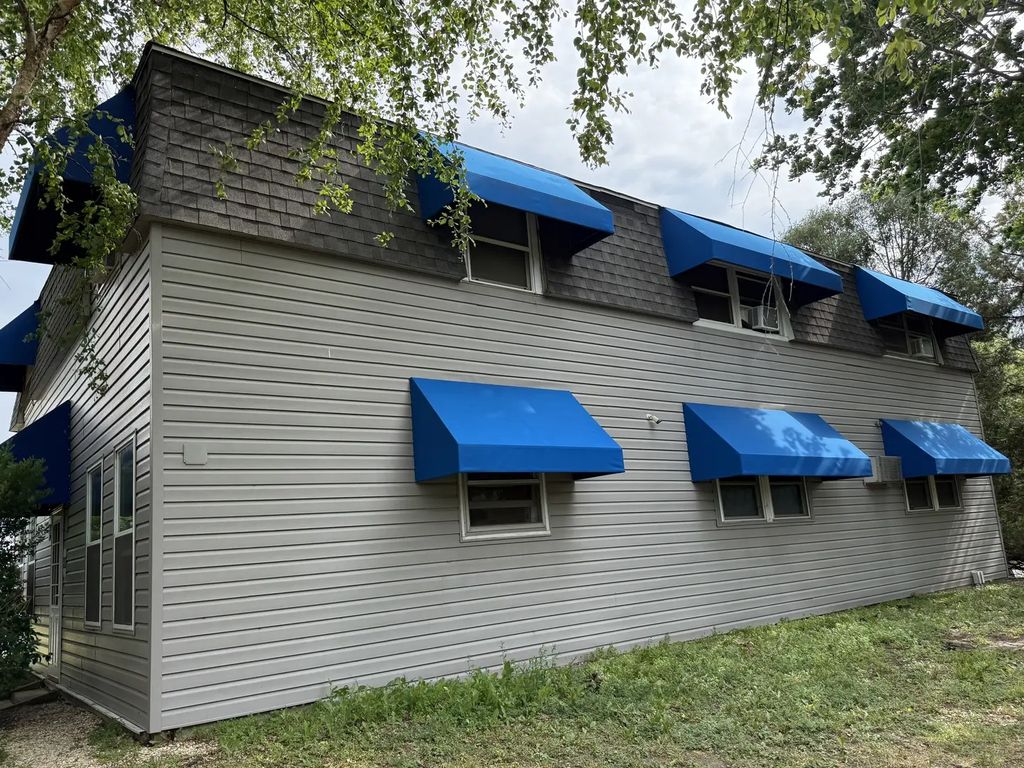 400 Main Street, Mazon