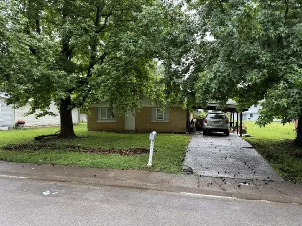 309 S Birchlane Drive, Carbondale