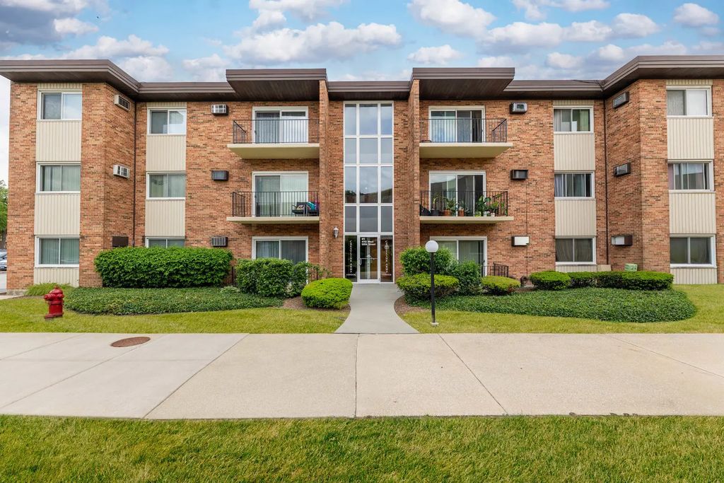 4112 W 98th Street 203, Oak Lawn