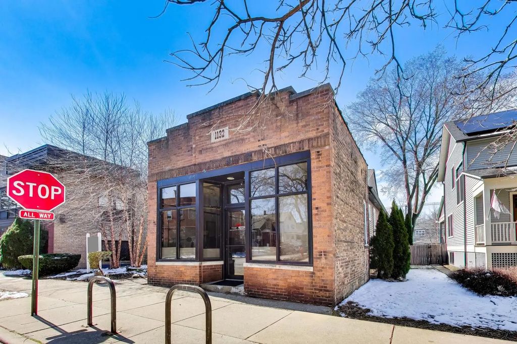 1132 Florence Avenue, Evanston