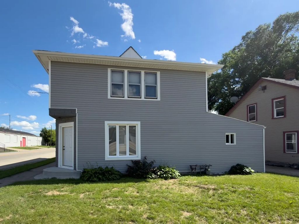 3304 W State Street, Rockford
