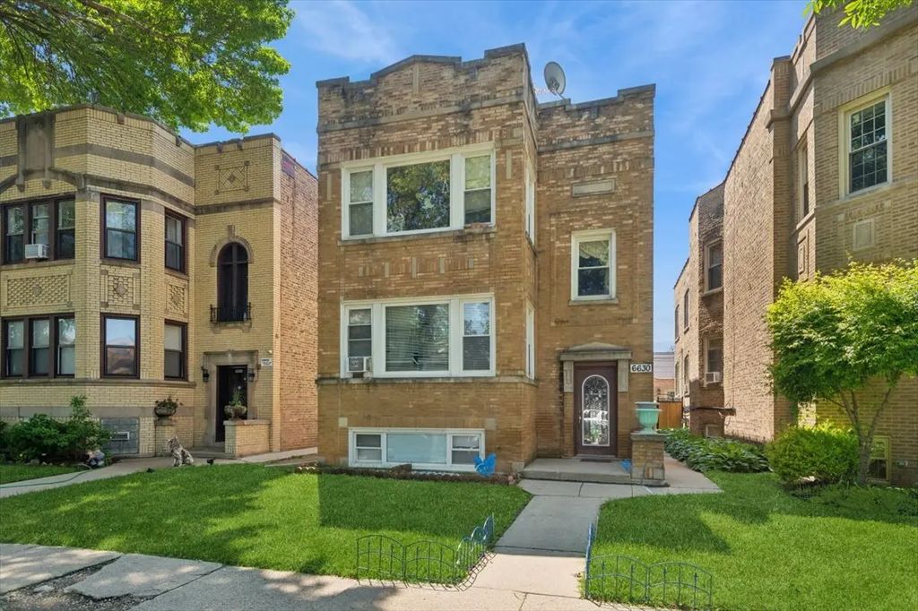 6630 N Maplewood Avenue, Chicago, 60645