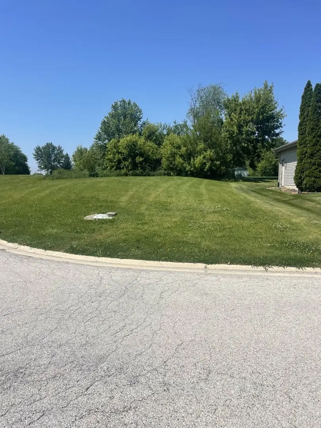 321 Pine Street, Beecher