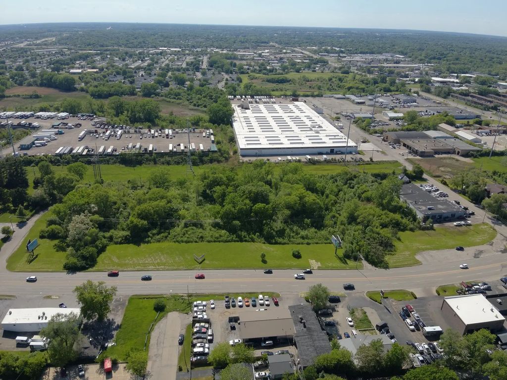 100 S Green Bay Road, Waukegan