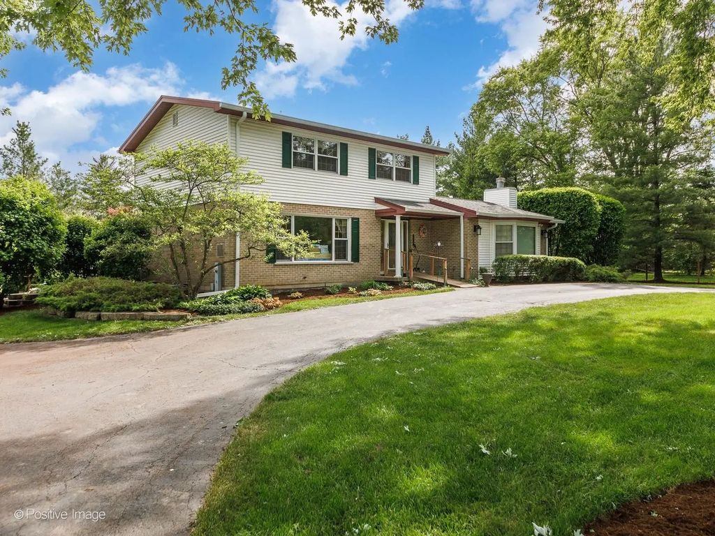 2955 Duffy Lane, Riverwoods