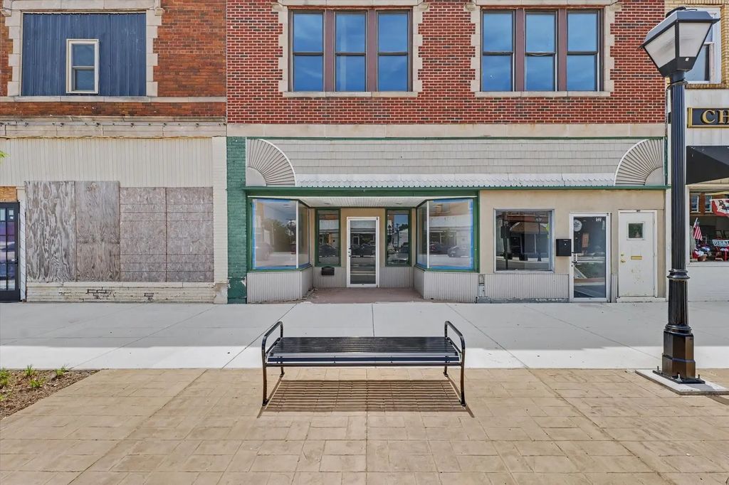 122-124 E Sangamon Avenue, Rantoul