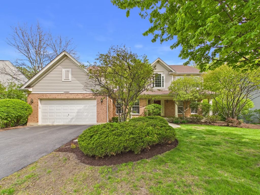 7486 Abbey Road, Gurnee