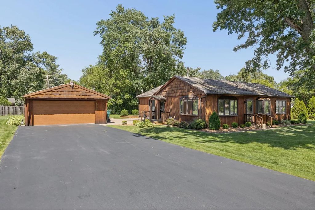 8240 W 135 Street, Orland Park