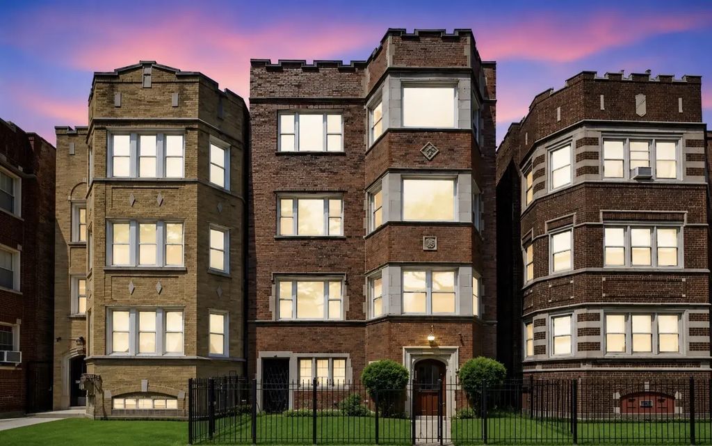 7732 S Phillips Avenue, Chicago, 60649