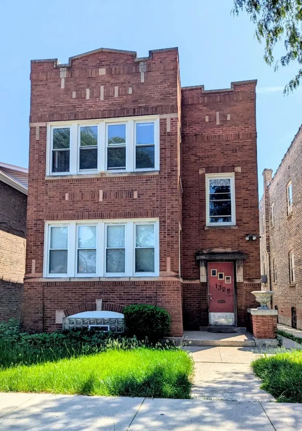 1325 N Long Avenue, Chicago
