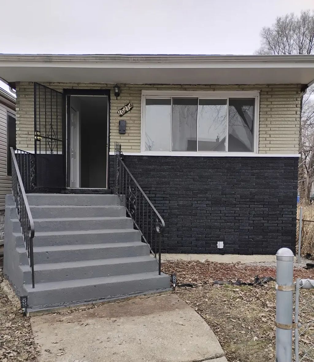 10214 S La Salle Street, Chicago, 60628