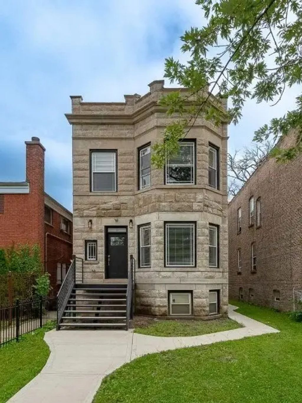 35 N Mayfield Avenue, Chicago, 60644
