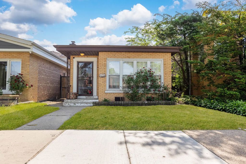 5921 S Sawyer Avenue, Chicago