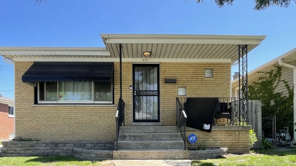 443 Mackinaw Avenue, Calumet City