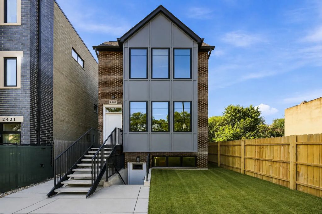 1435 S Trumbull Avenue, Chicago