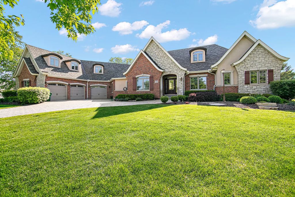 18048 S Crystal Lake Drive, Mokena