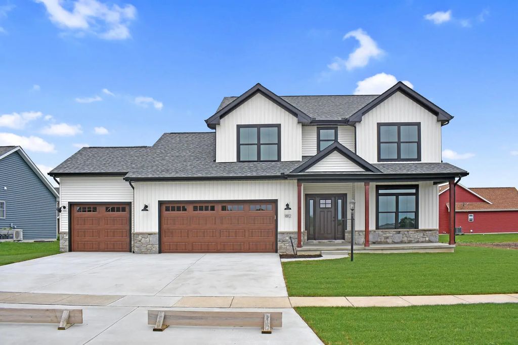 1812 Sunny Acres Road, Mahomet