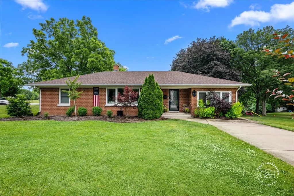 42 N 13th Avenue, St. Charles