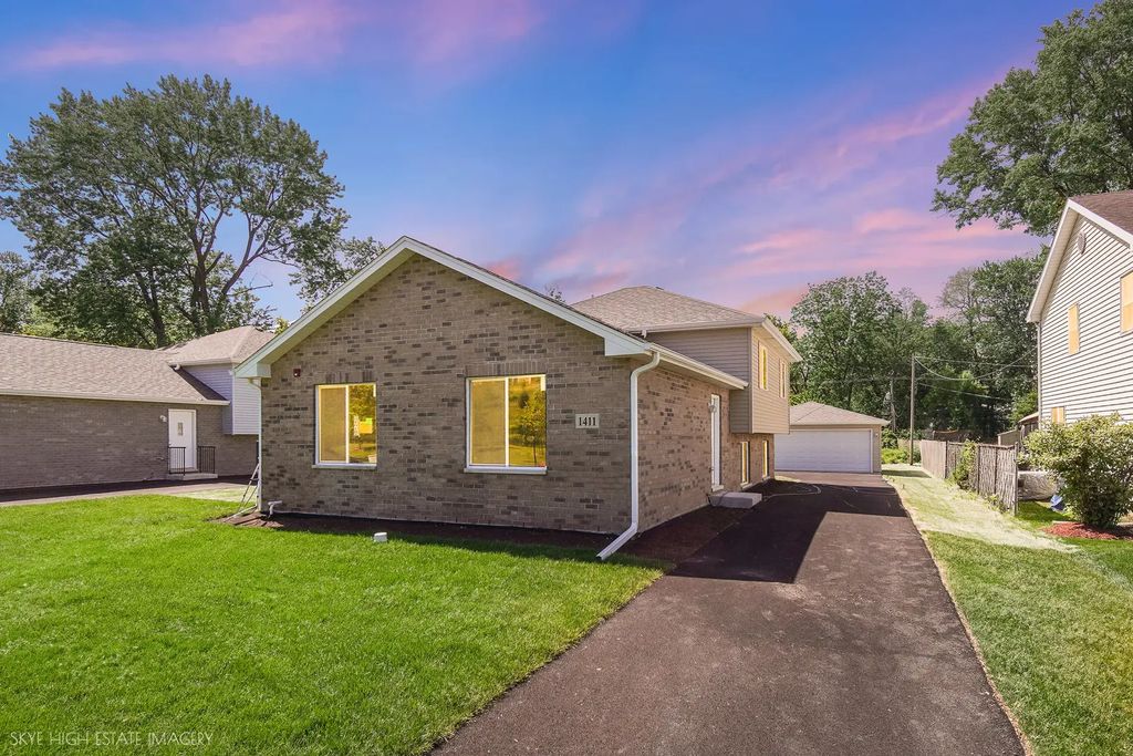 1411 W 172nd Street, East Hazel Crest