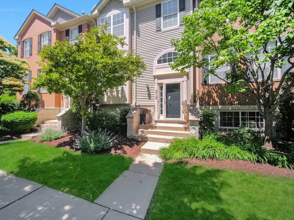 219 Willow Boulevard 1202b, Willow Springs
